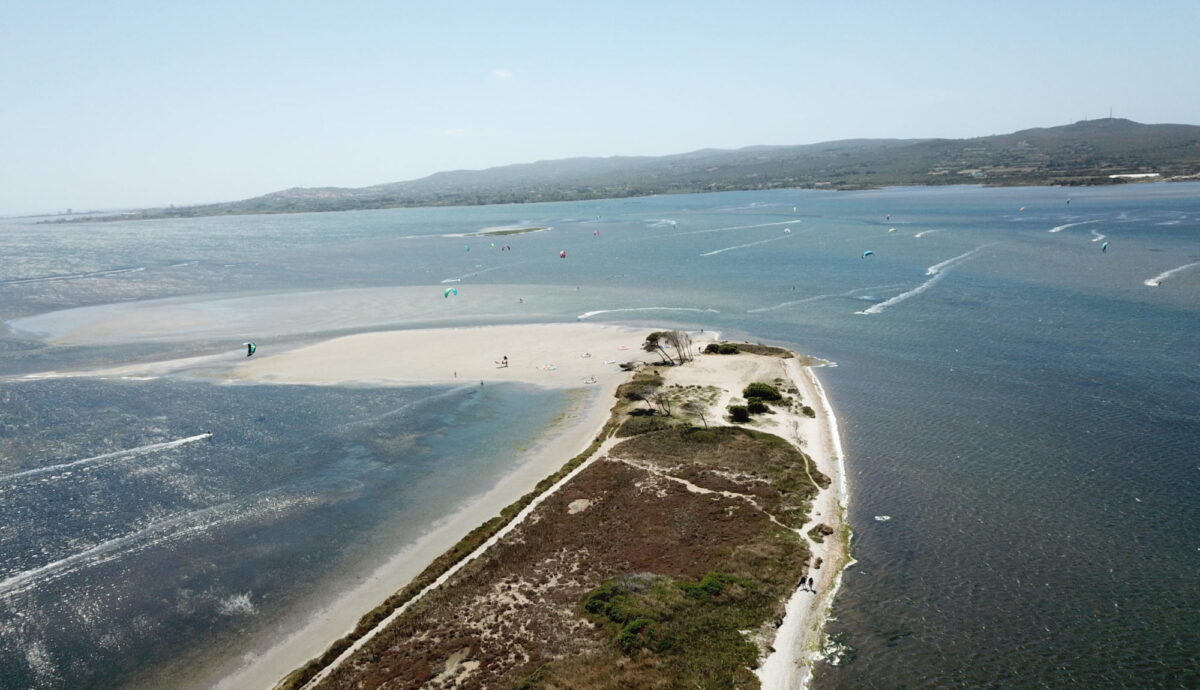Punta Trettu, the perfect kite Spot in Sardinia with flat and shallow water